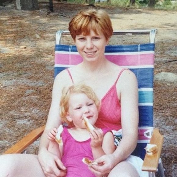 Meet your Posher, Emily - Picture 3 of 3